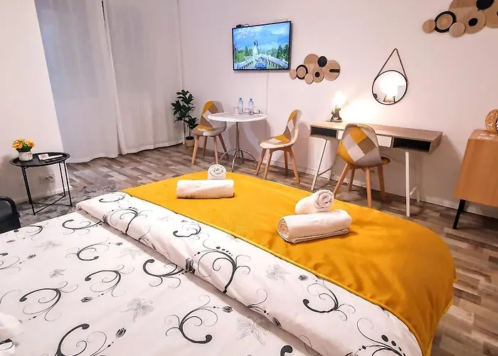 The Yellow King - Luxurious Apartment Bucureşti